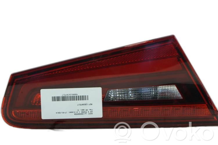 Audi A3 S3 8V Lampă spate în capacul portbagajului 