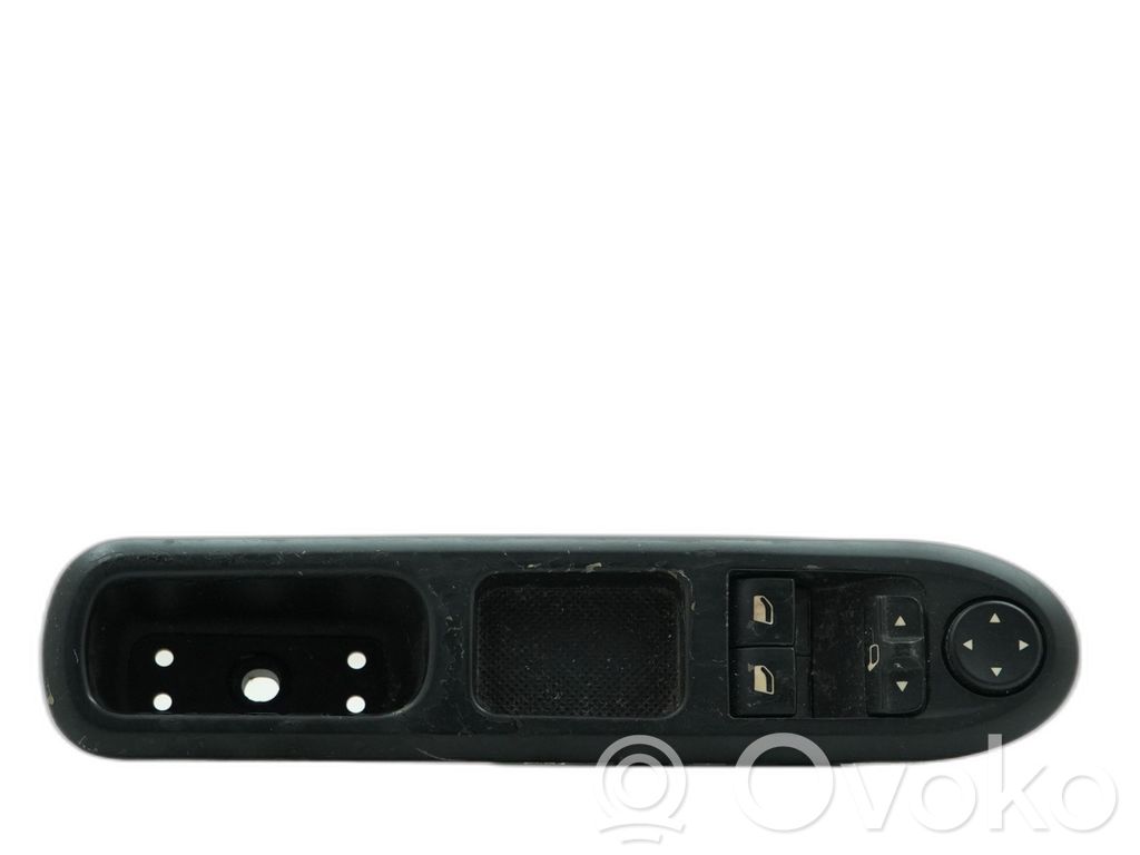 Electric window control switch   6554ES