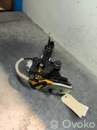 KIA Ceed Zamek drzwi przednich