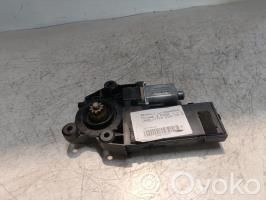 Renault Megane III Elektryczny podnośnik szyby drzwi przednich 
