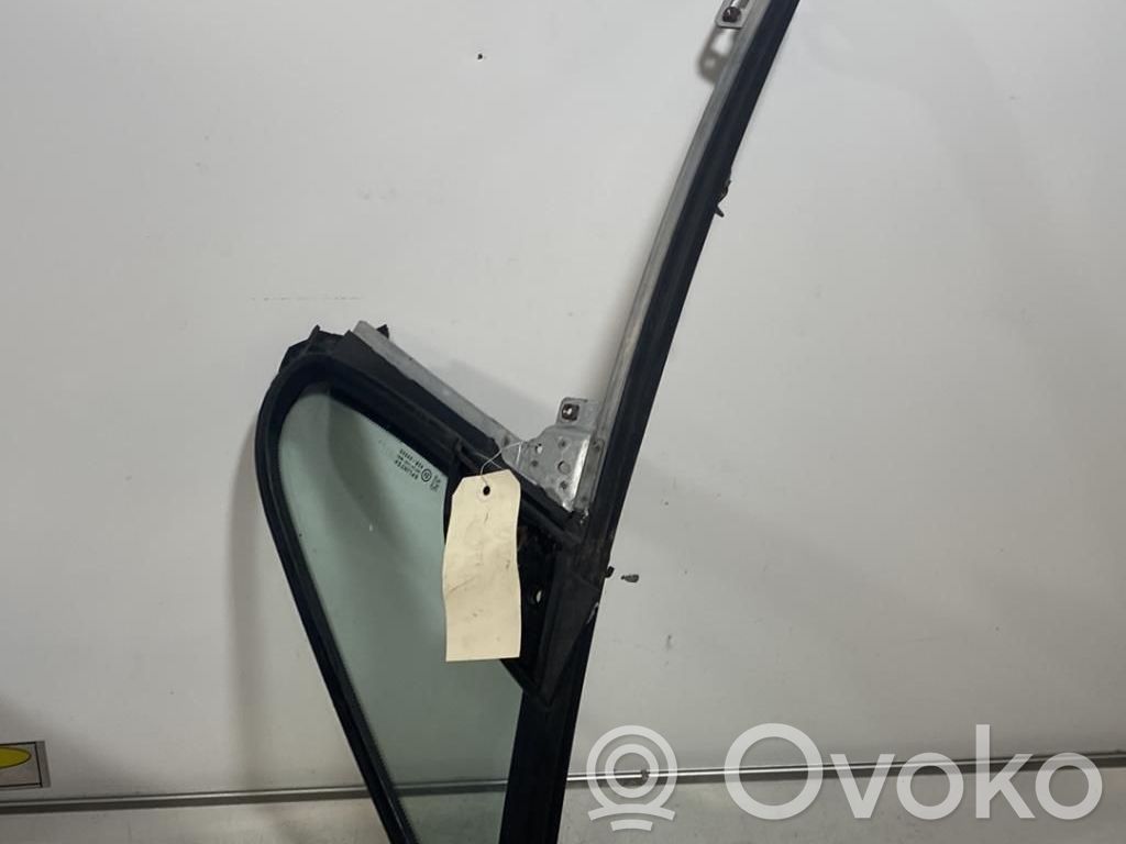 Peugeot 307 Front triangle window/glass 