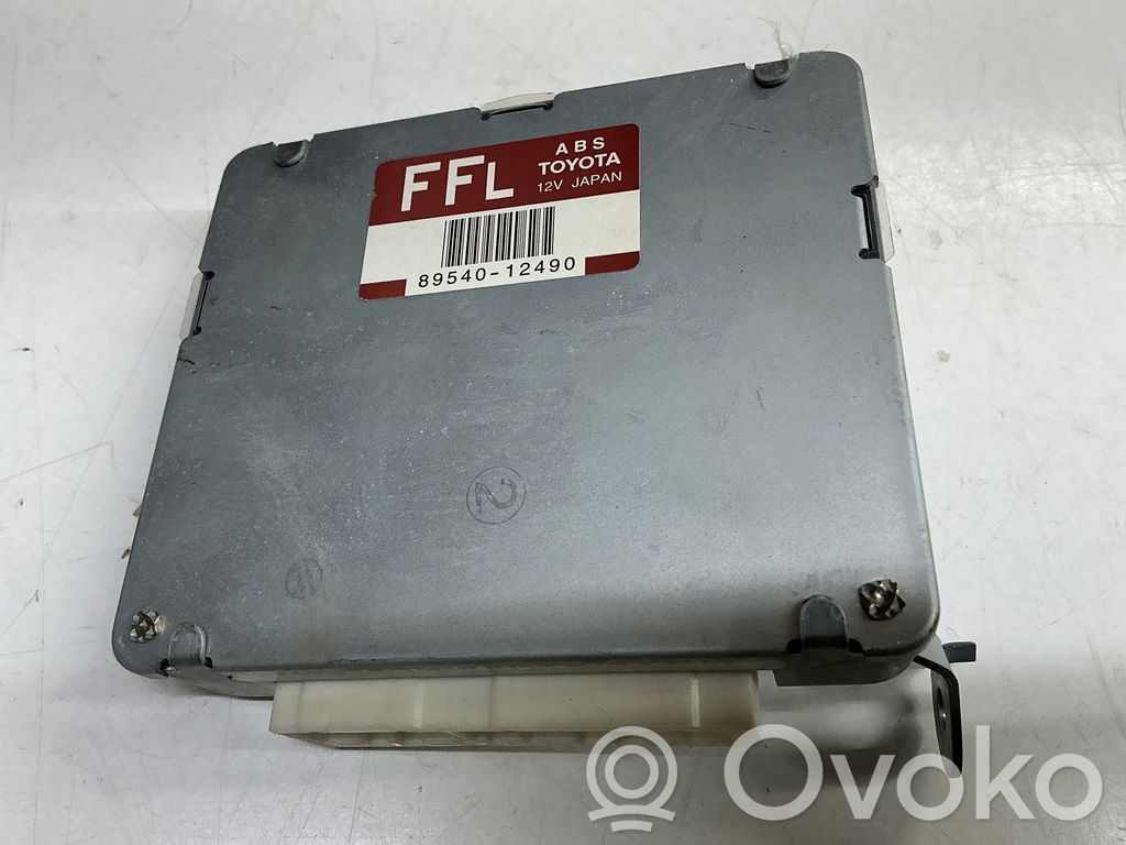 Unidad de control/módulo del ABS   8954012490