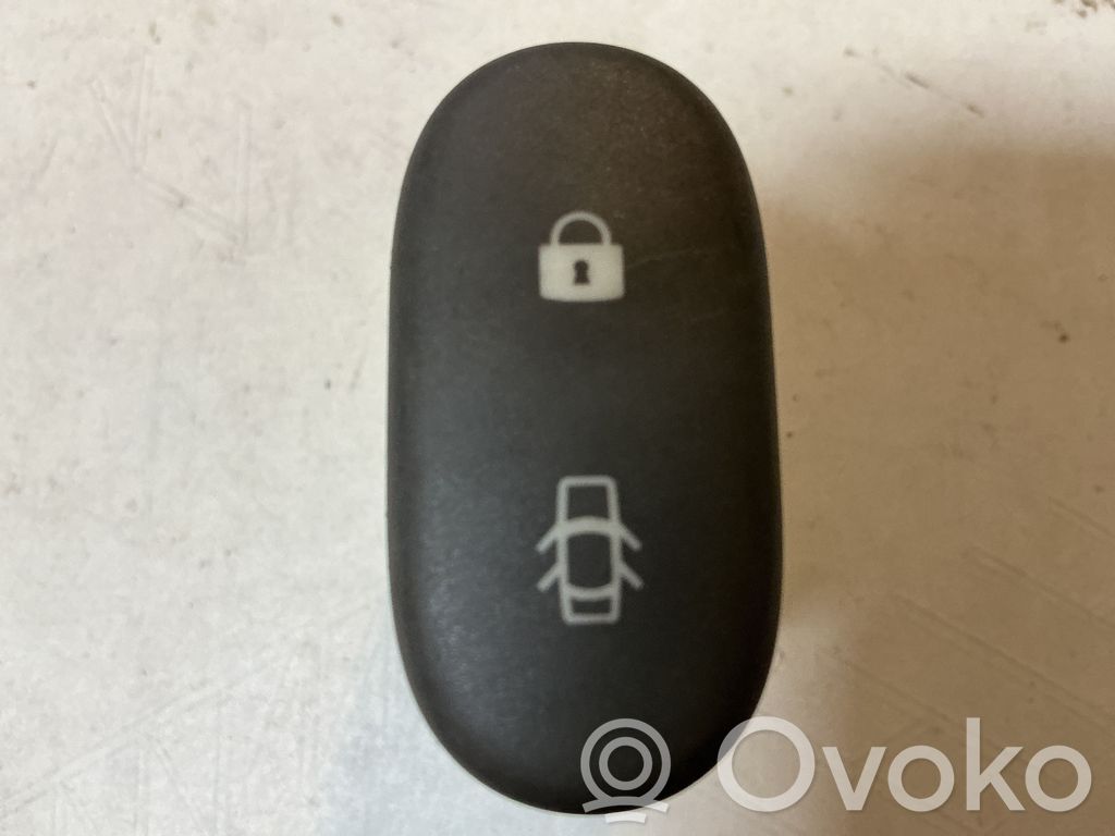 Renault Clio II Central locking switch button 