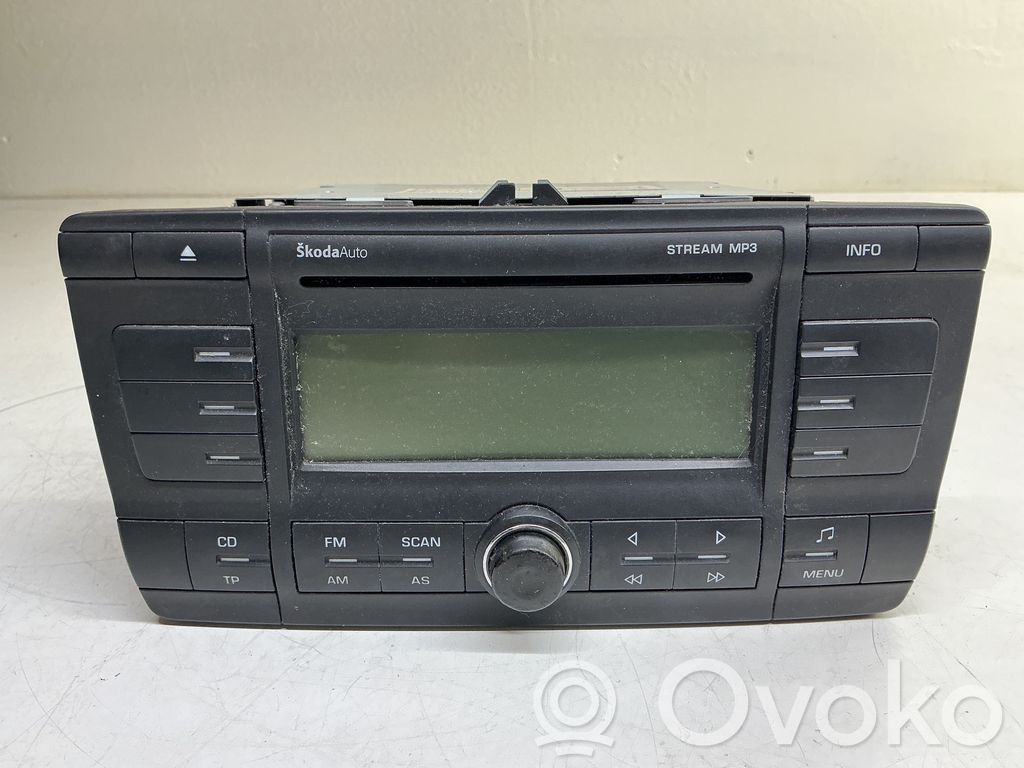 Panel / Radioodtwarzacz CD/DVD/GPS   1Z0035161C,VP6BBF18C815BA,10R022432,SKZ773H0088929