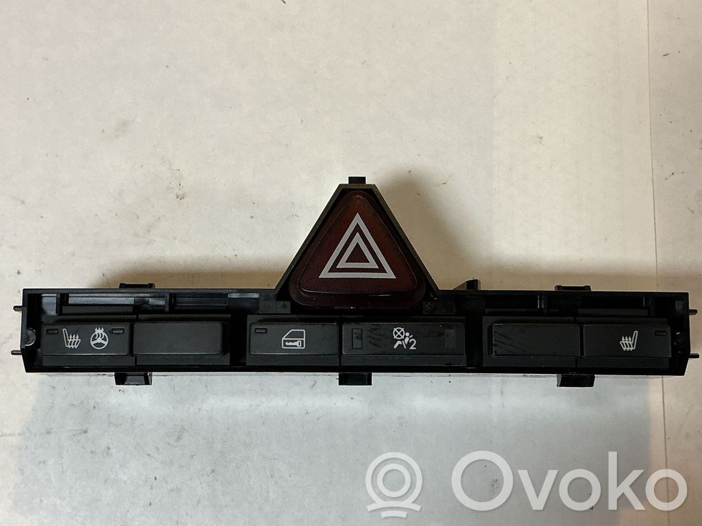 Hazard light switch   13250807,08187833
