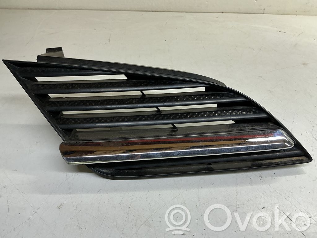Front grill   62320AU300
