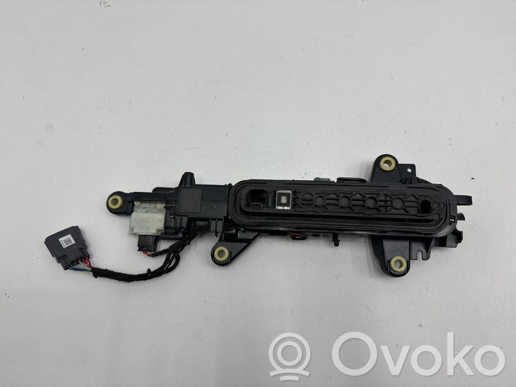 Etuoven ulkokahva   J9D322401AC,J8A222401AC,K8D222301AA,K8D222401BA