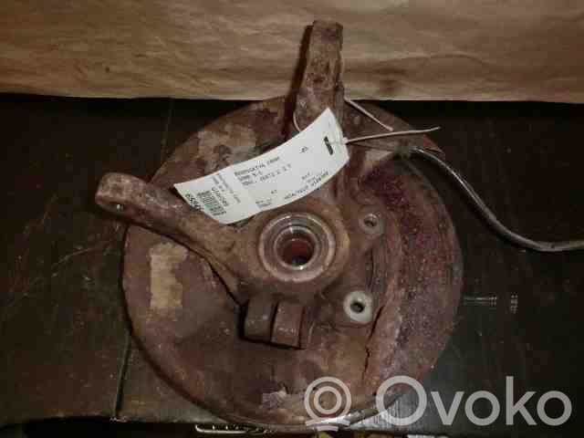 Front wheel hub