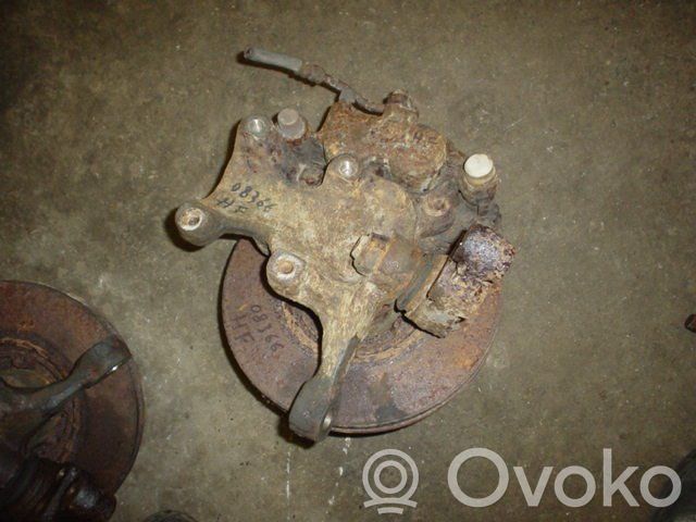 Front wheel hub spindle knuckle