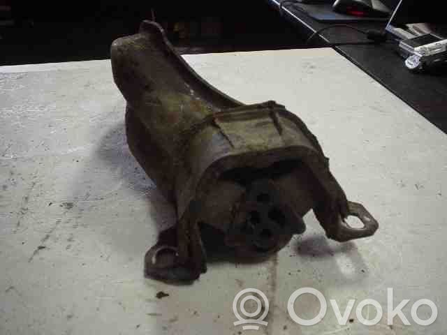Engine mount bracket