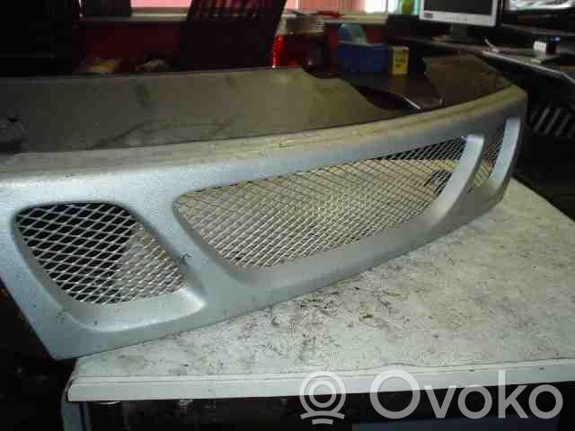 Front bumper upper radiator grill