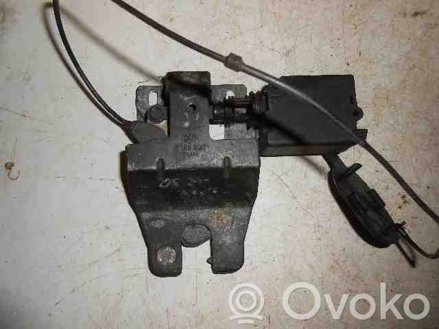 Tailgate/trunk/boot lock/catch/latch   8168892