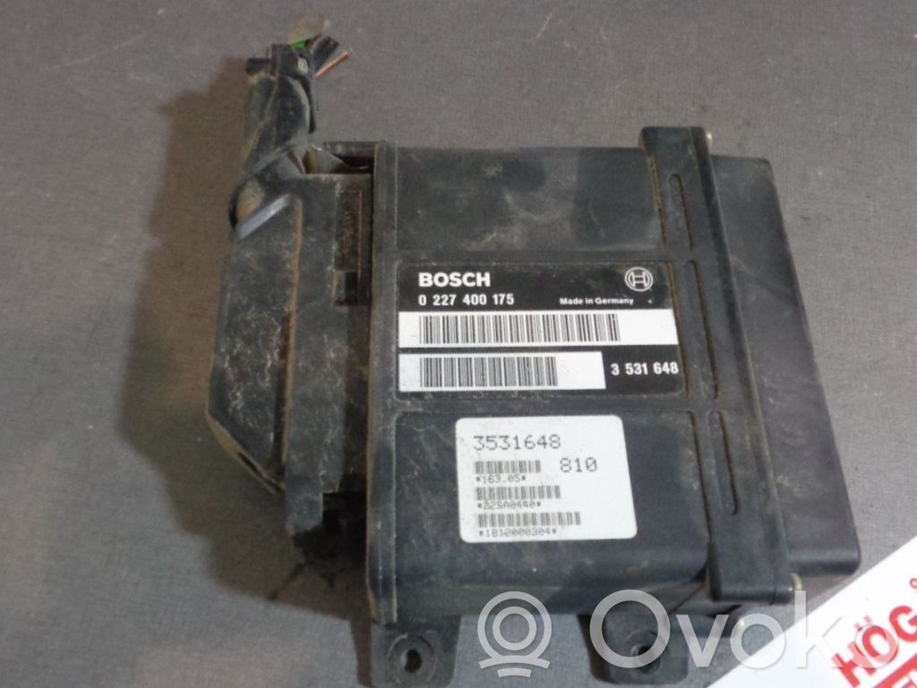 Unidad de control/módulo de la combustión   0227400175