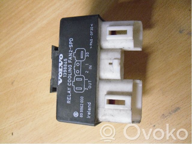 Volvo 850 Coolant fan relay 