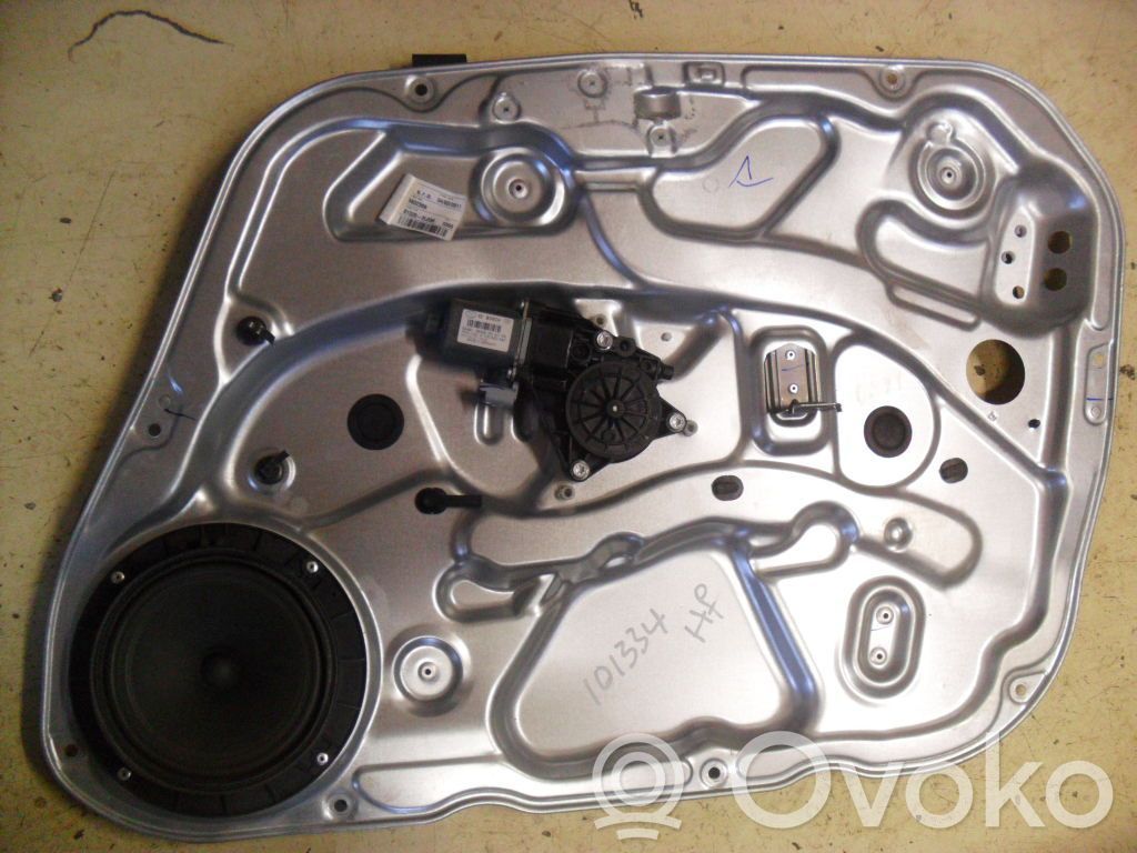 Regulador manual de la ventanilla delantera   804802R30