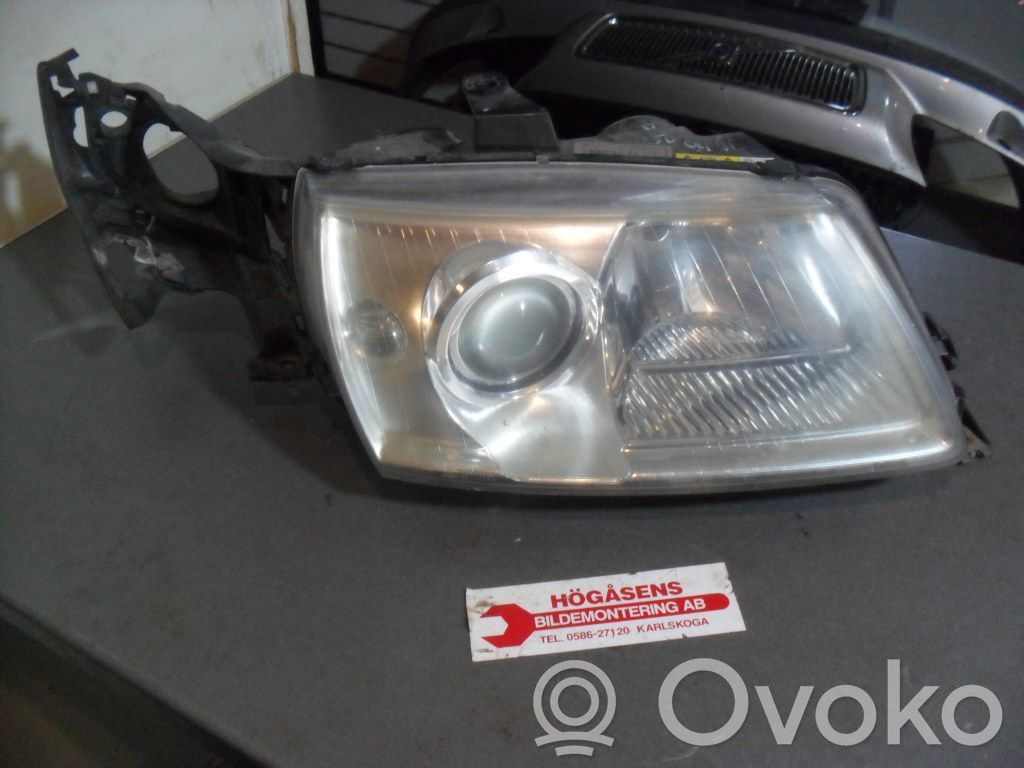 Headlight/headlamp   89010467