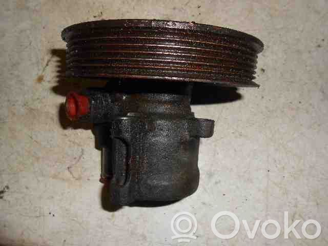 Ohjaustehostimen pumppu   4528717