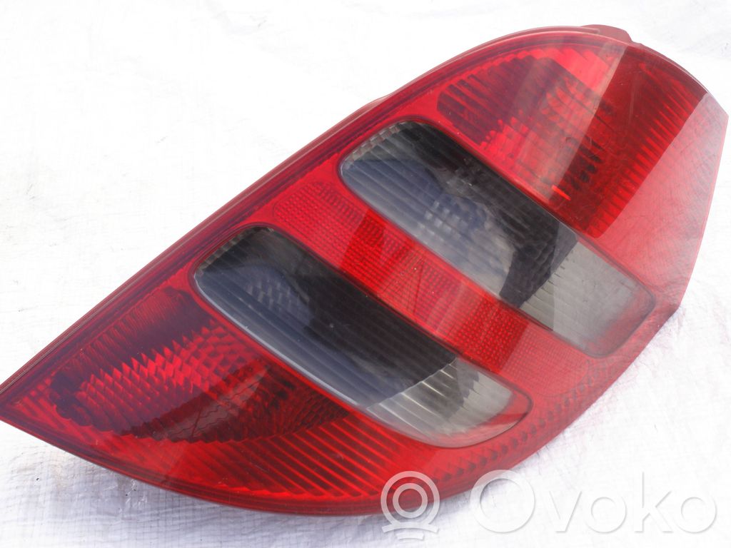 Mercedes-Benz A W169 Lampă spate în caroserie 
