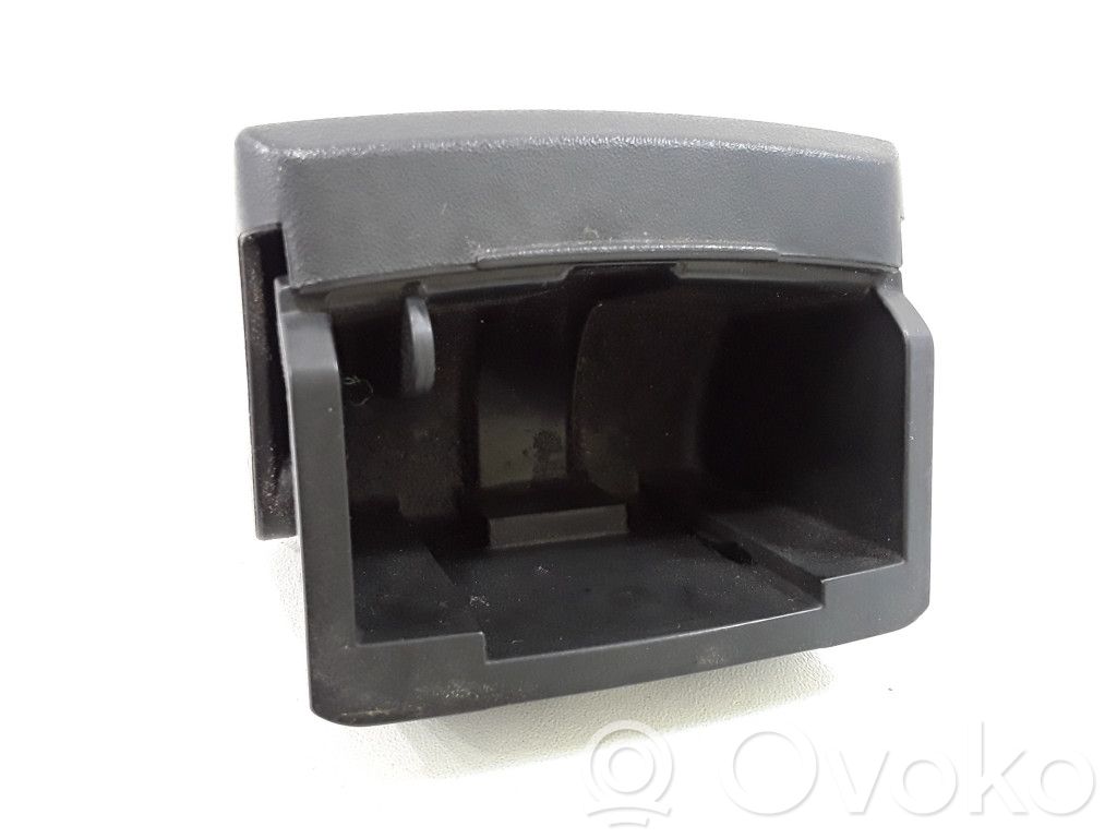 Opel Astra G Auton tuhkakuppi 