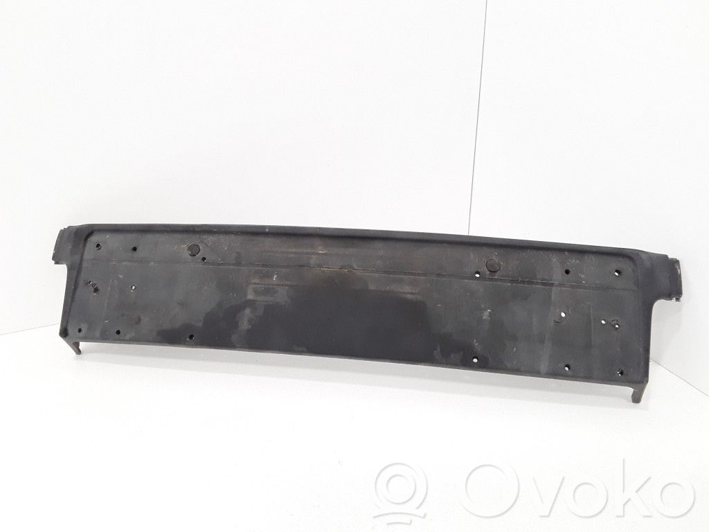 Front bumper splitter molding   8159357