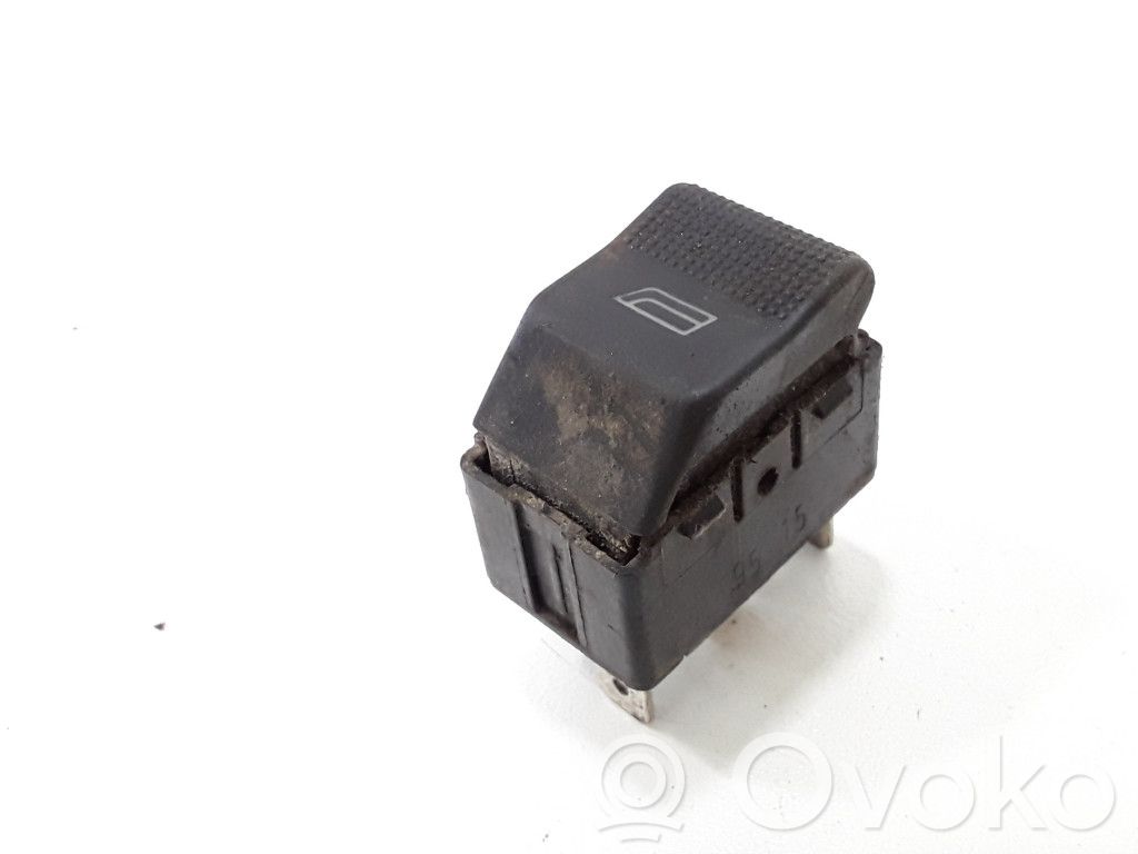 Audi A4 S4 B5 8D Electric window control switch 