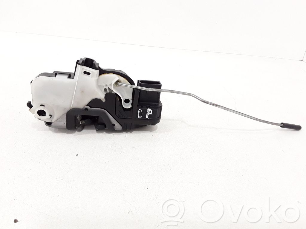 Opel Insignia A Front door lock 