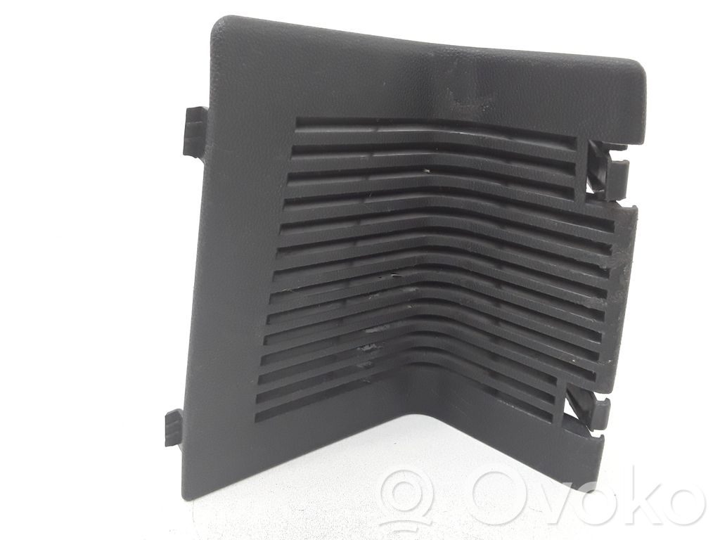 Opel Astra H Rear light trim 