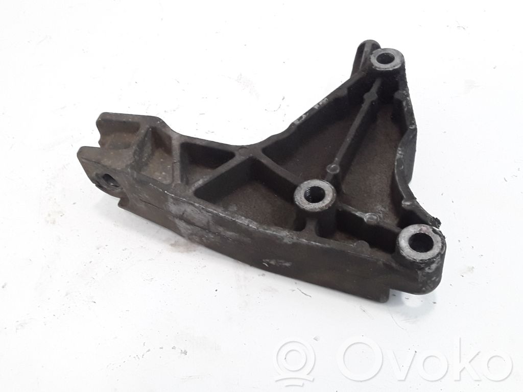 Opel Astra H Engine mounting bracket 