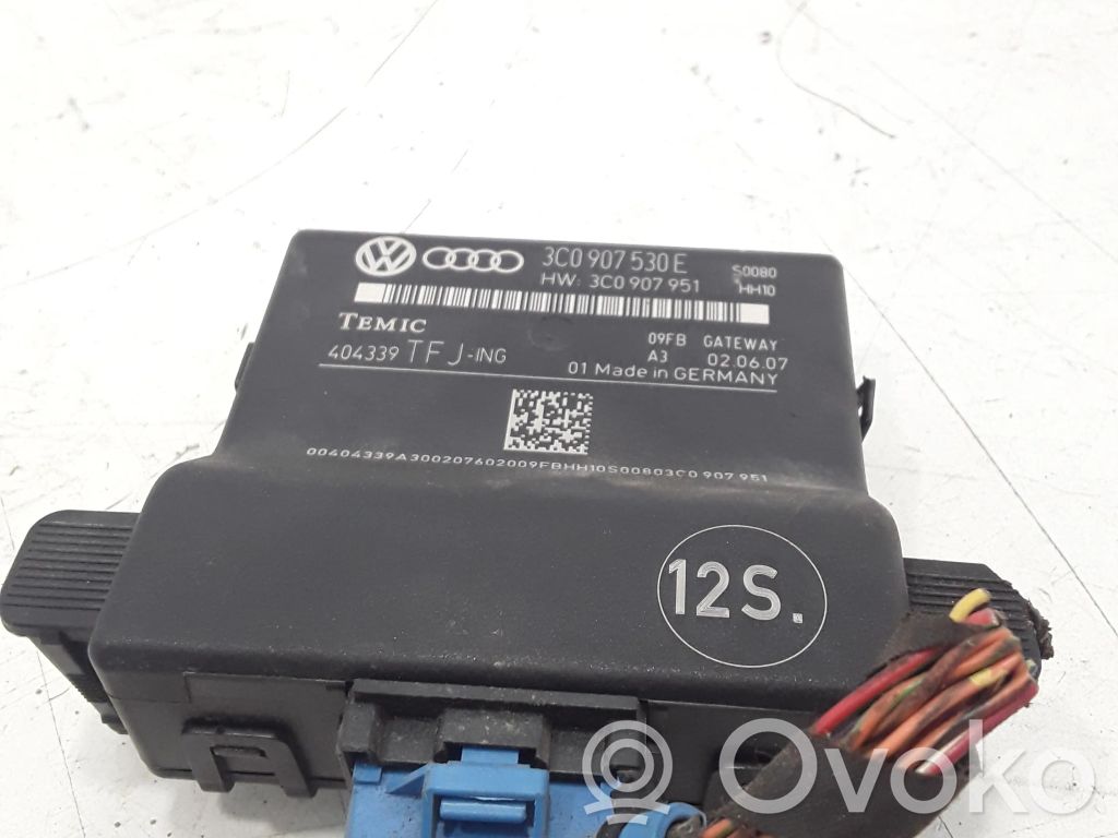 Volkswagen PASSAT B6 Gateway control module 