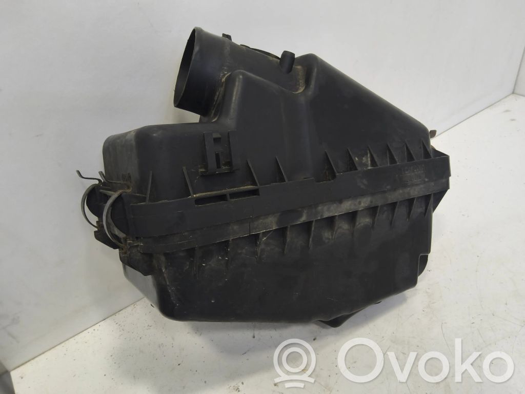 Toyota Avensis T250 Caja del filtro de aire 