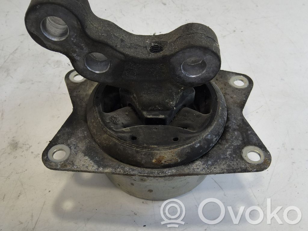 Opel Vectra C Engine mount bracket 