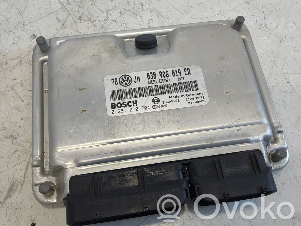 Volkswagen PASSAT B5.5 Engine control unit/module 