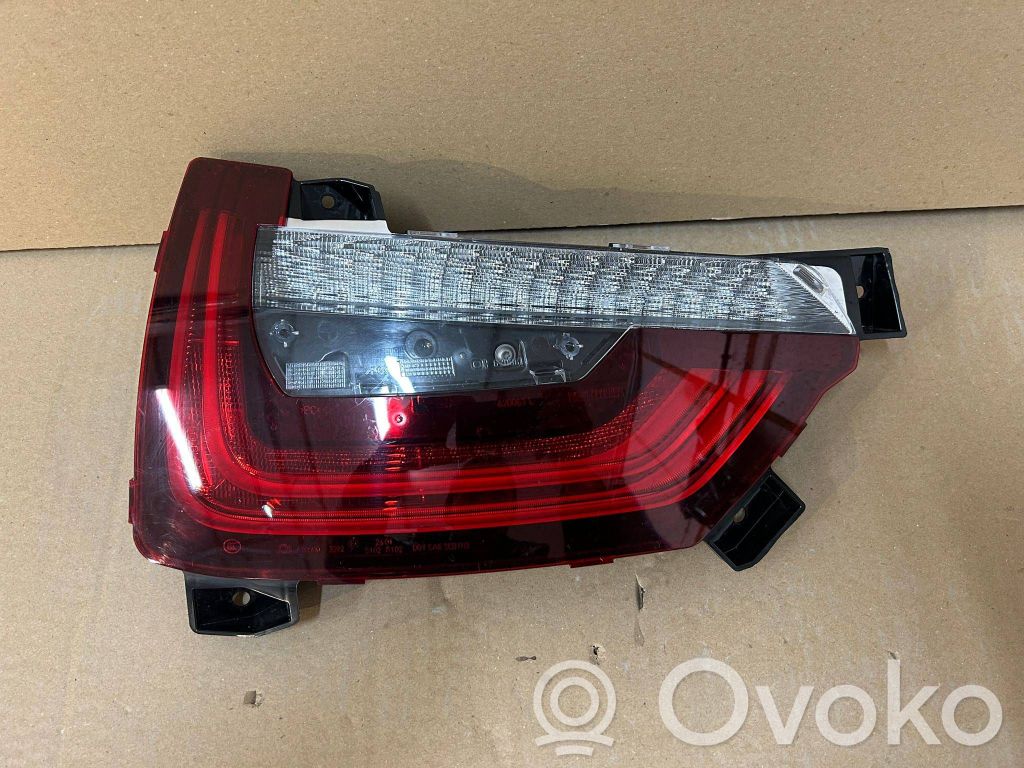 Tailgate rear/tail lights   7389605,106200010,22101226042