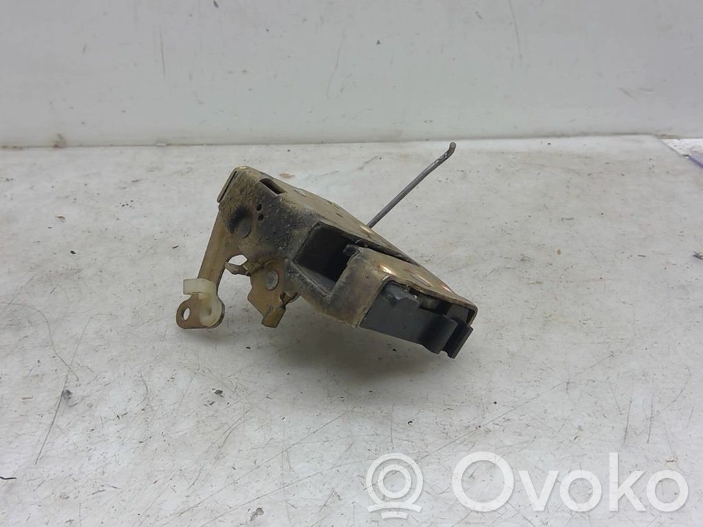 Peugeot 205 Priekšpusē slēdzene 