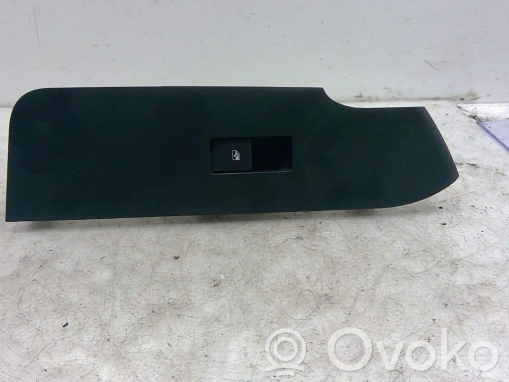 Chevrolet Captiva Electric window control switch 