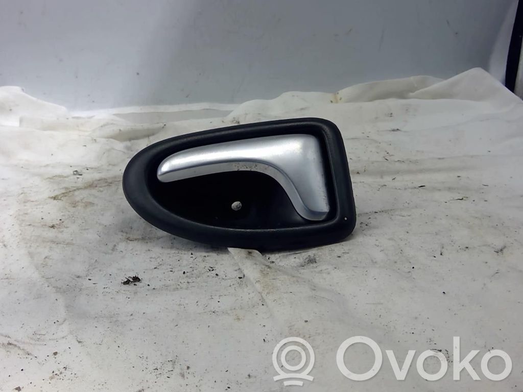 Renault Clio II Manecilla interna puerta delantera 