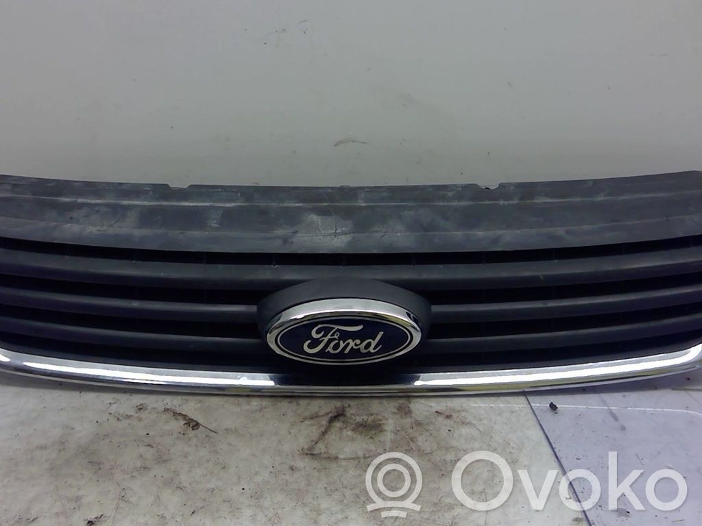Front grill   1515015