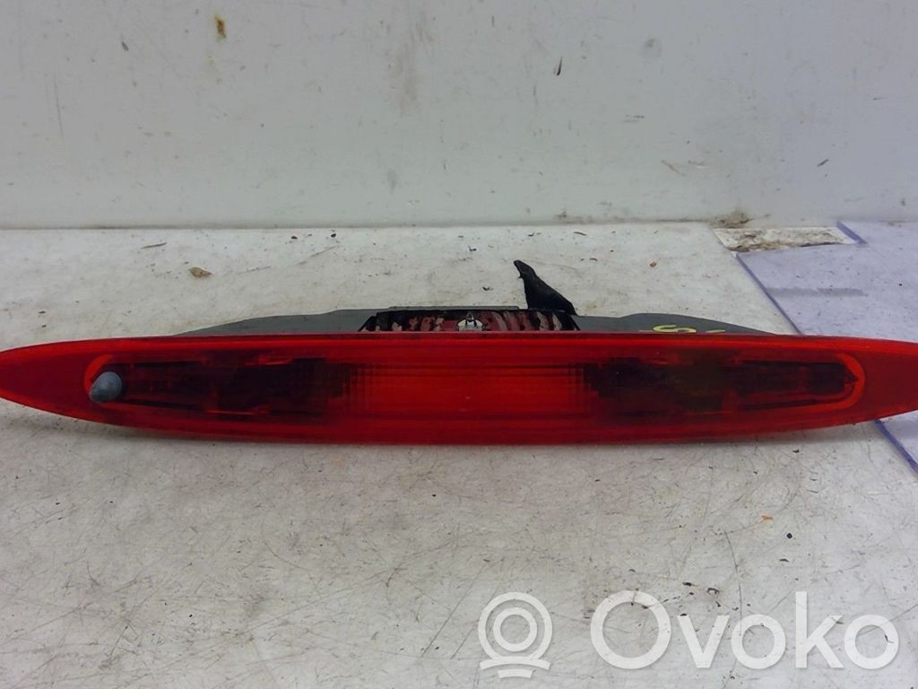 Renault Modus Third/center stoplight 