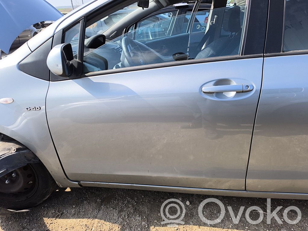 Toyota Yaris Puerta delantera 