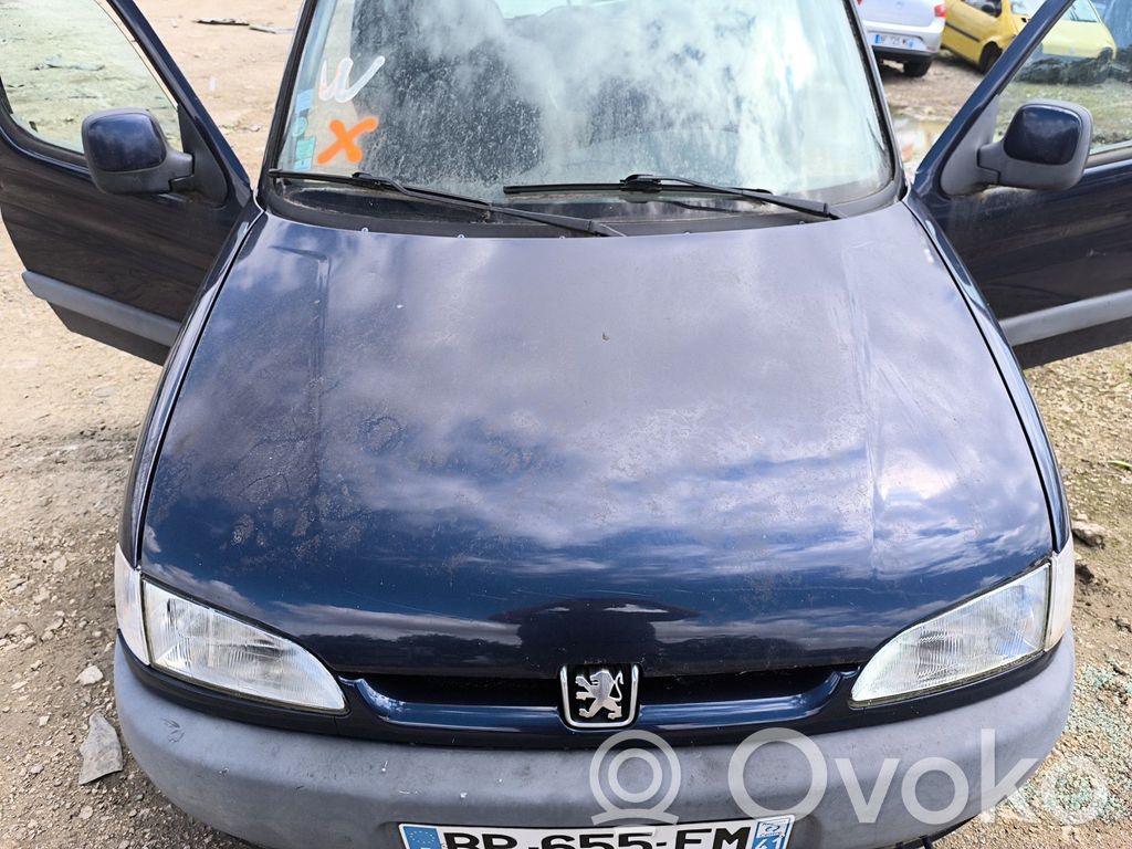 Peugeot Partner Капот двигателя 