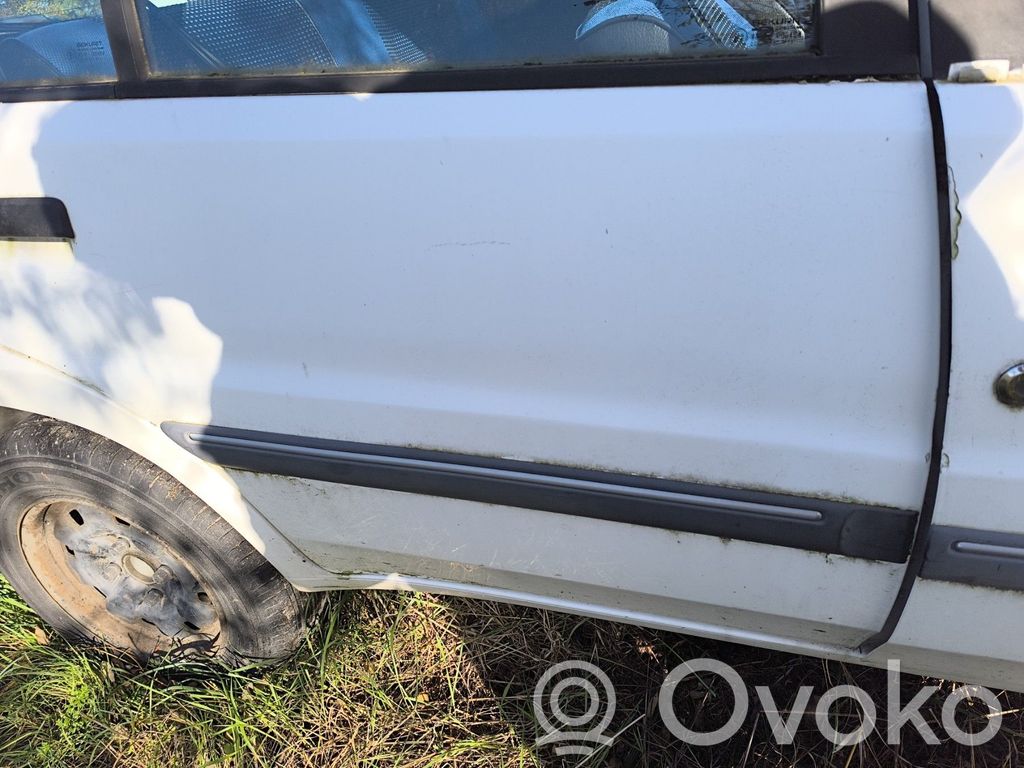 Peugeot 106 Puerta trasera 
