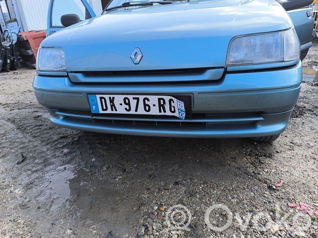 Renault Clio I Parachoques delantero 