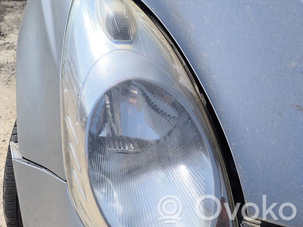 Nissan Note (E11) Headlight/headlamp 