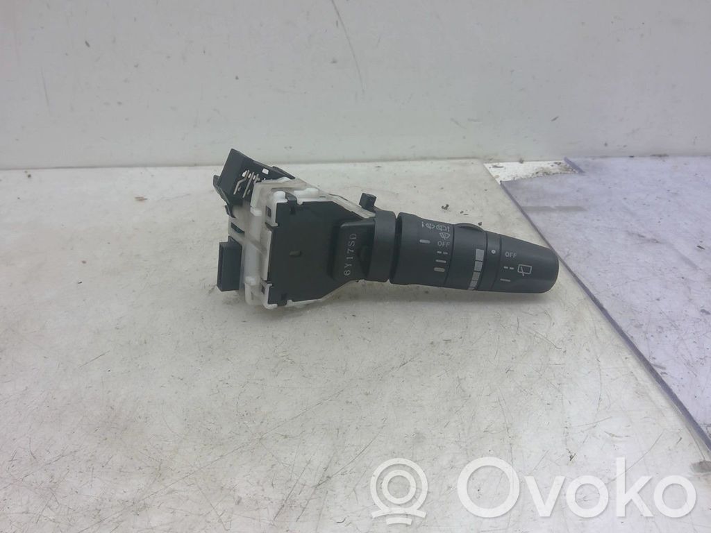 Pyyhkijän vipu   25260ED50A