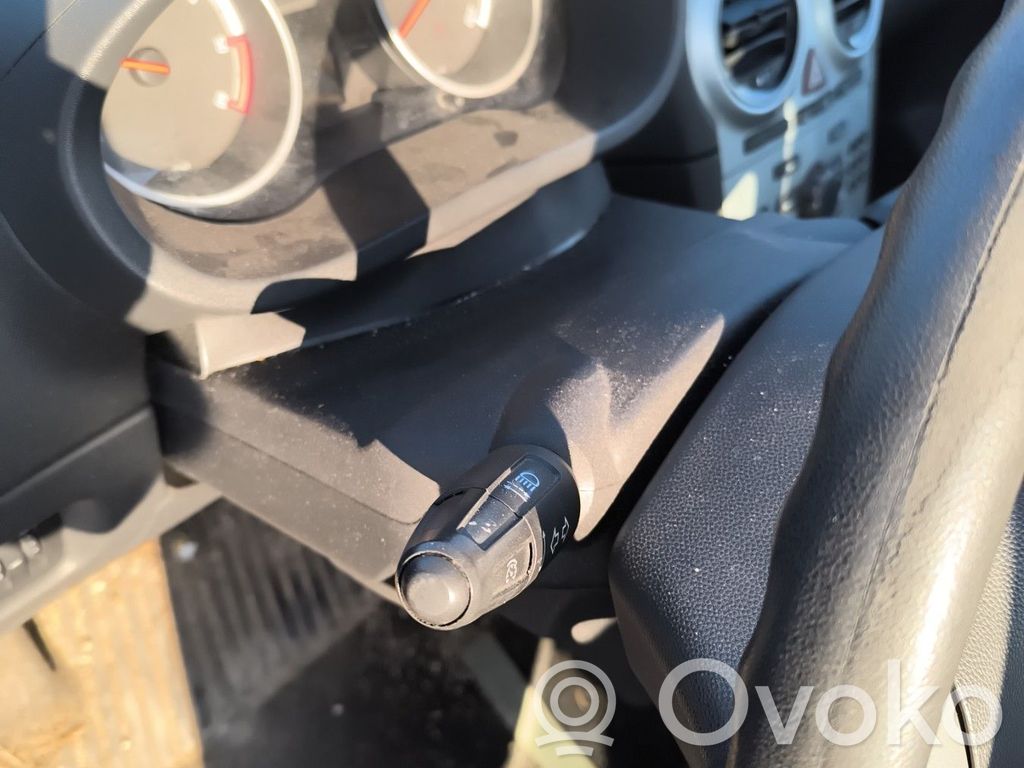 Opel Corsa D Vairo rato ašies komplektas 