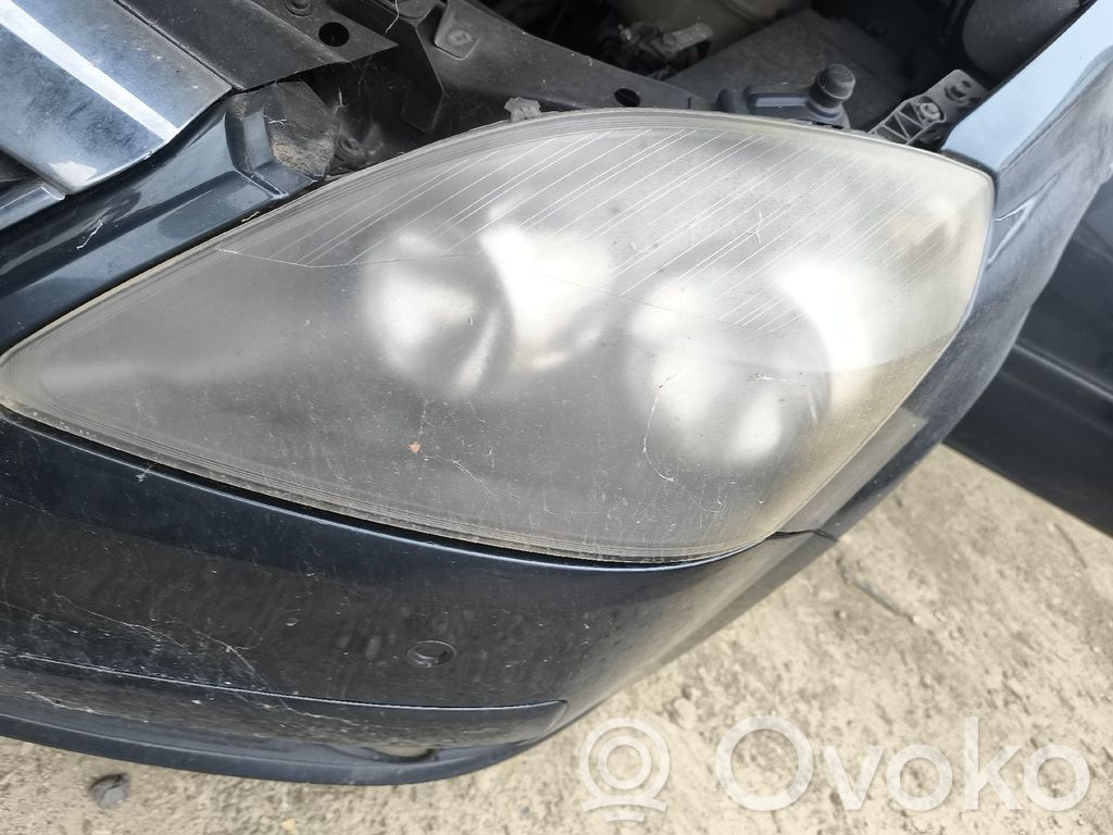 Opel Zafira B Lampa przednia 