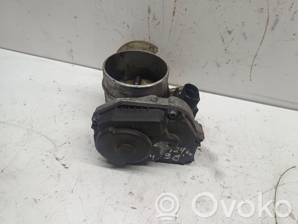 Audi A4 S4 B5 8D Valvola a farfalla 
