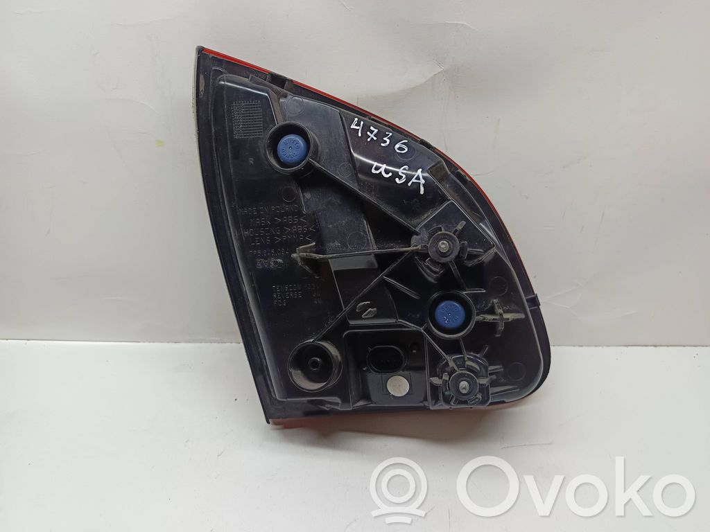 Lampy tylnej klapy bagażnika   7P5945094N,89090776