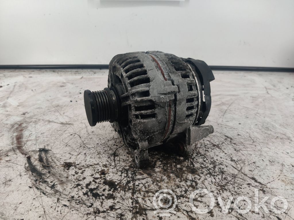 Audi A5 8T 8F Ģenerators 