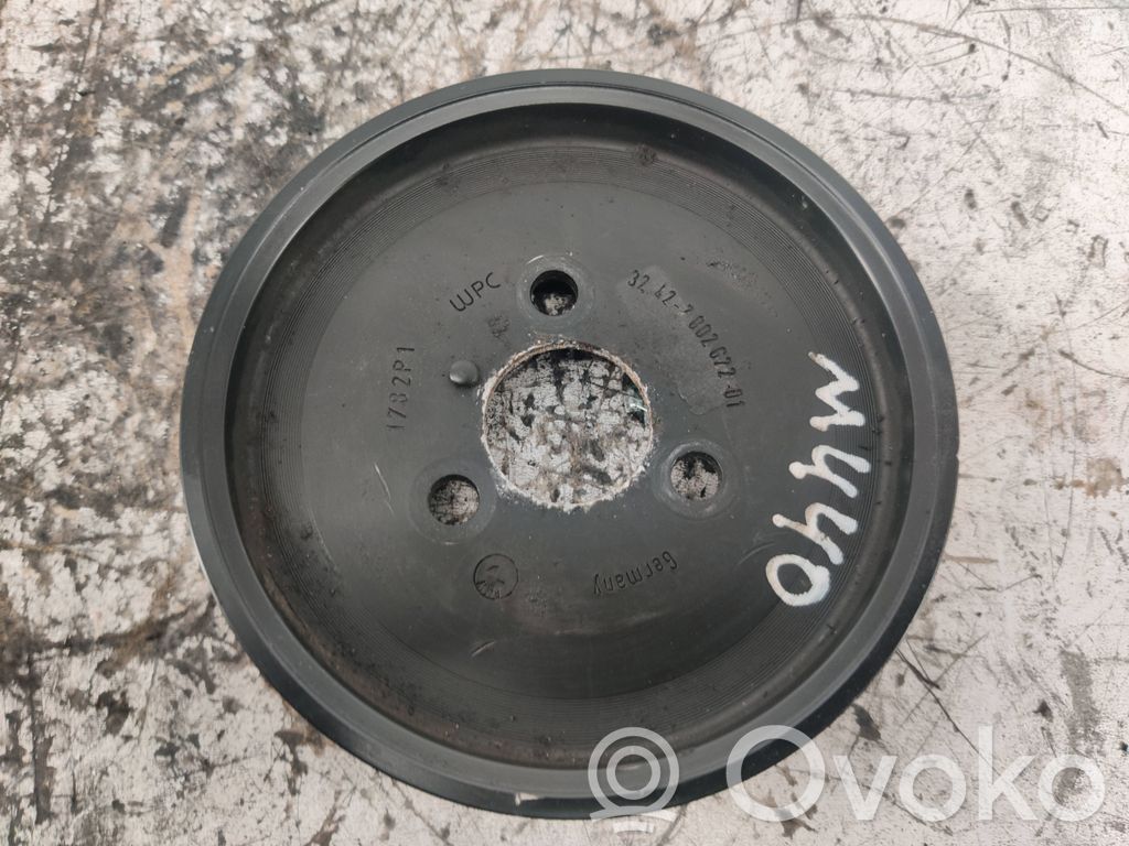 BMW 5 E60 E61 Ohjaustehostimen pumpun hihnapyörä 